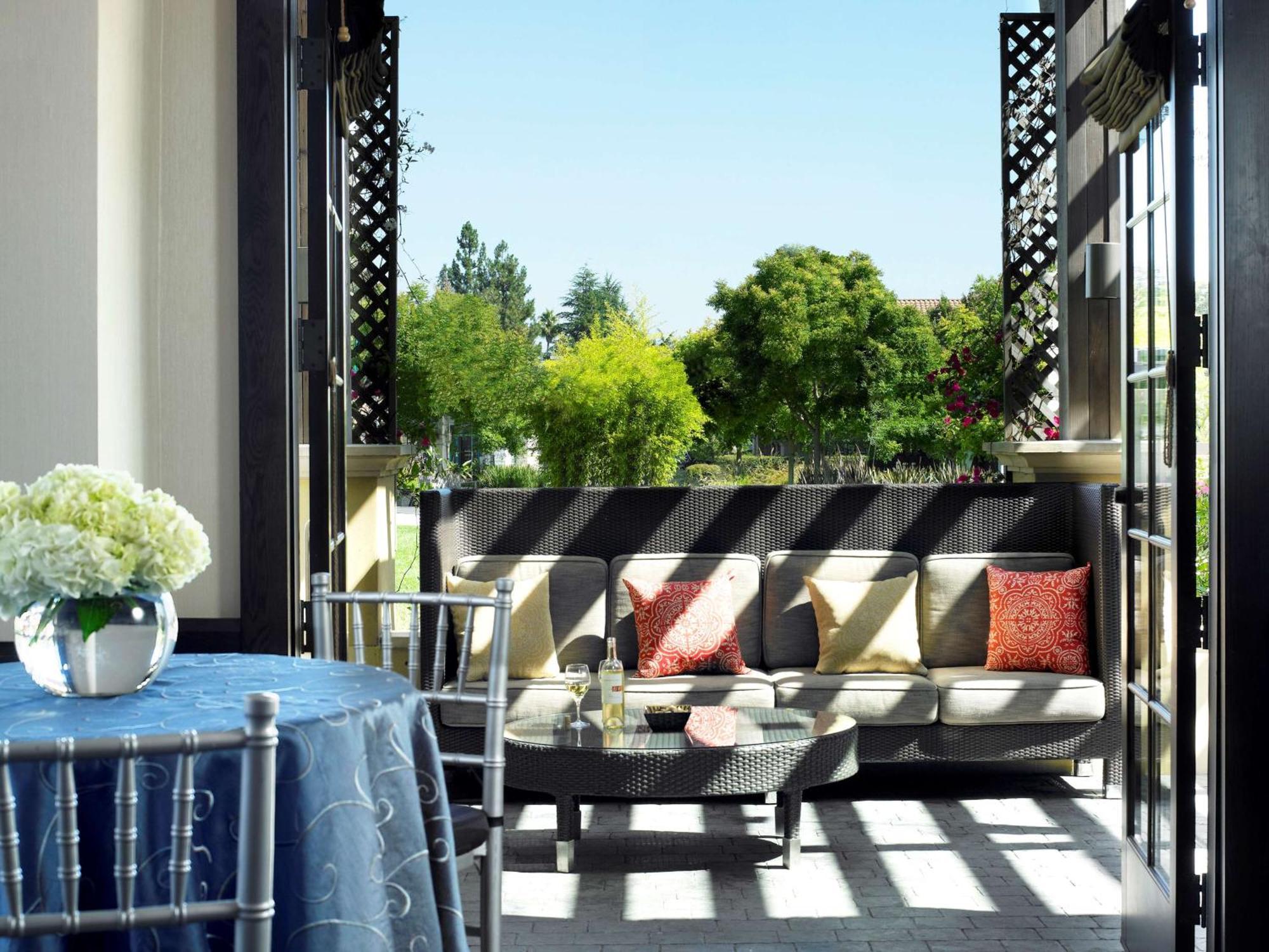 Juniper Hotel Cupertino, Curio Collection By Hilton Экстерьер фото