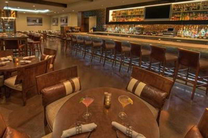 Juniper Hotel Cupertino, Curio Collection By Hilton Ресторан фото